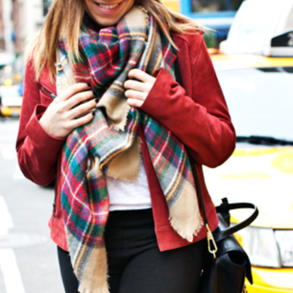 Oversized Blanket Scarf - Picture 1 of 4